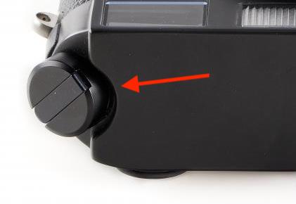The film winder knob on the Leica M6 rangefinder film camera