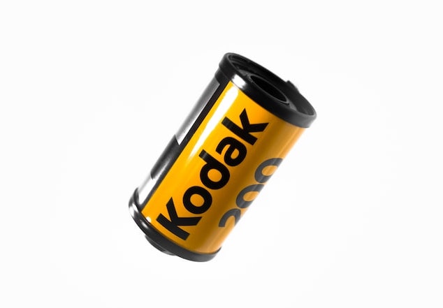 How To Get Film Out Of Canister 4 Ways to Get 35mm Film Out of A Film Canister – The Photography